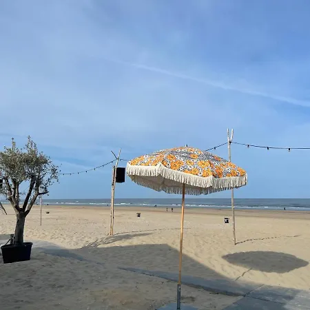 Butterfly Beach Cabana * Zandvoort