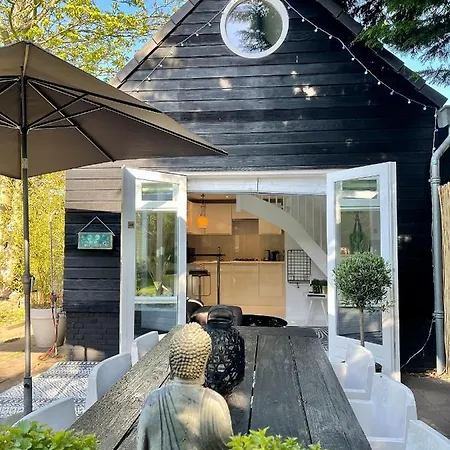 Butterfly Beach Cabana Holiday home *